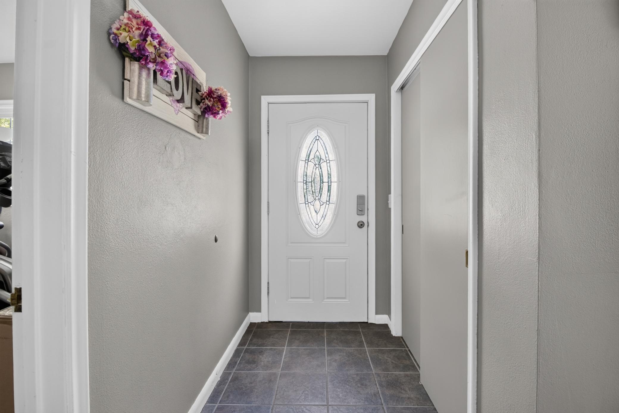 1956 single family home for sale at 716 E Mount Faith Avenue in Fergus Falls, MN — 4 bed, 3 bath (photo 6 of 48)