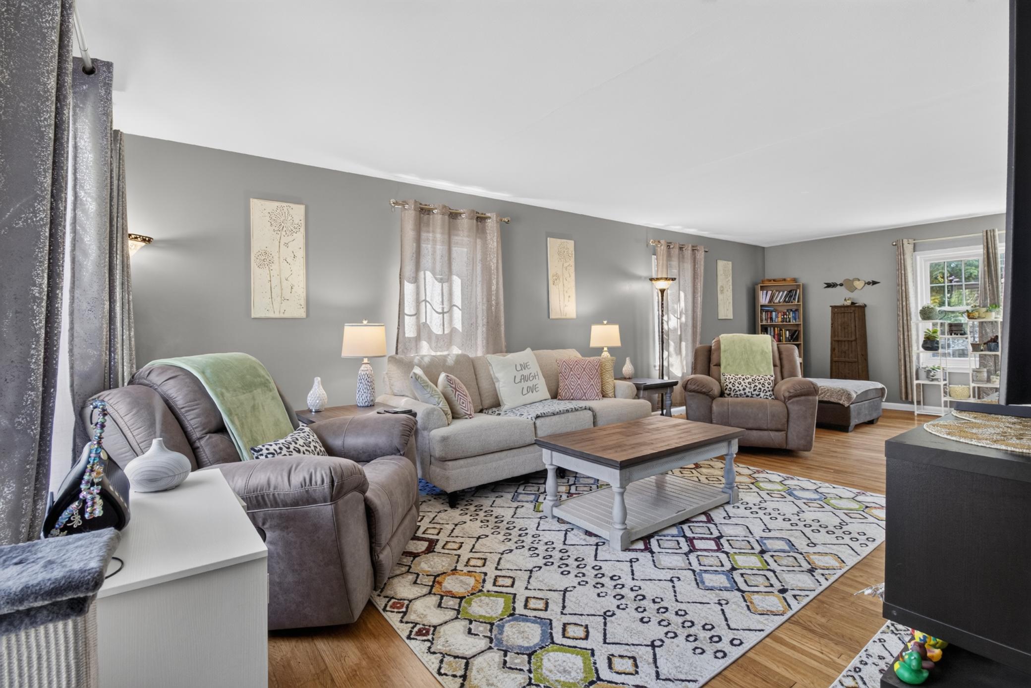 1956 single family home for sale at 716 E Mount Faith Avenue in Fergus Falls, MN — 4 bed, 3 bath (photo 8 of 48)