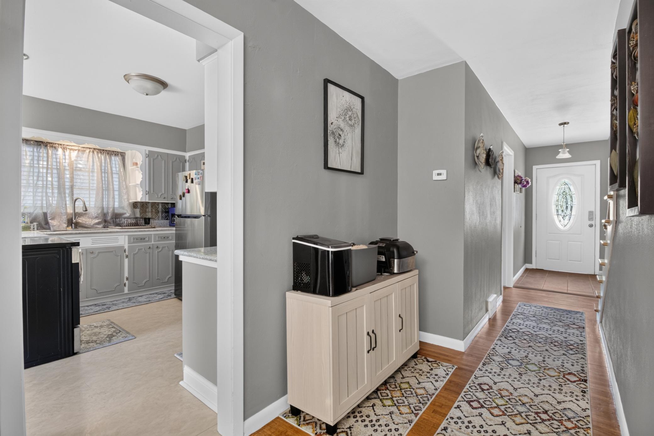 1956 single family home for sale at 716 E Mount Faith Avenue in Fergus Falls, MN — 4 bed, 3 bath (photo 10 of 48)