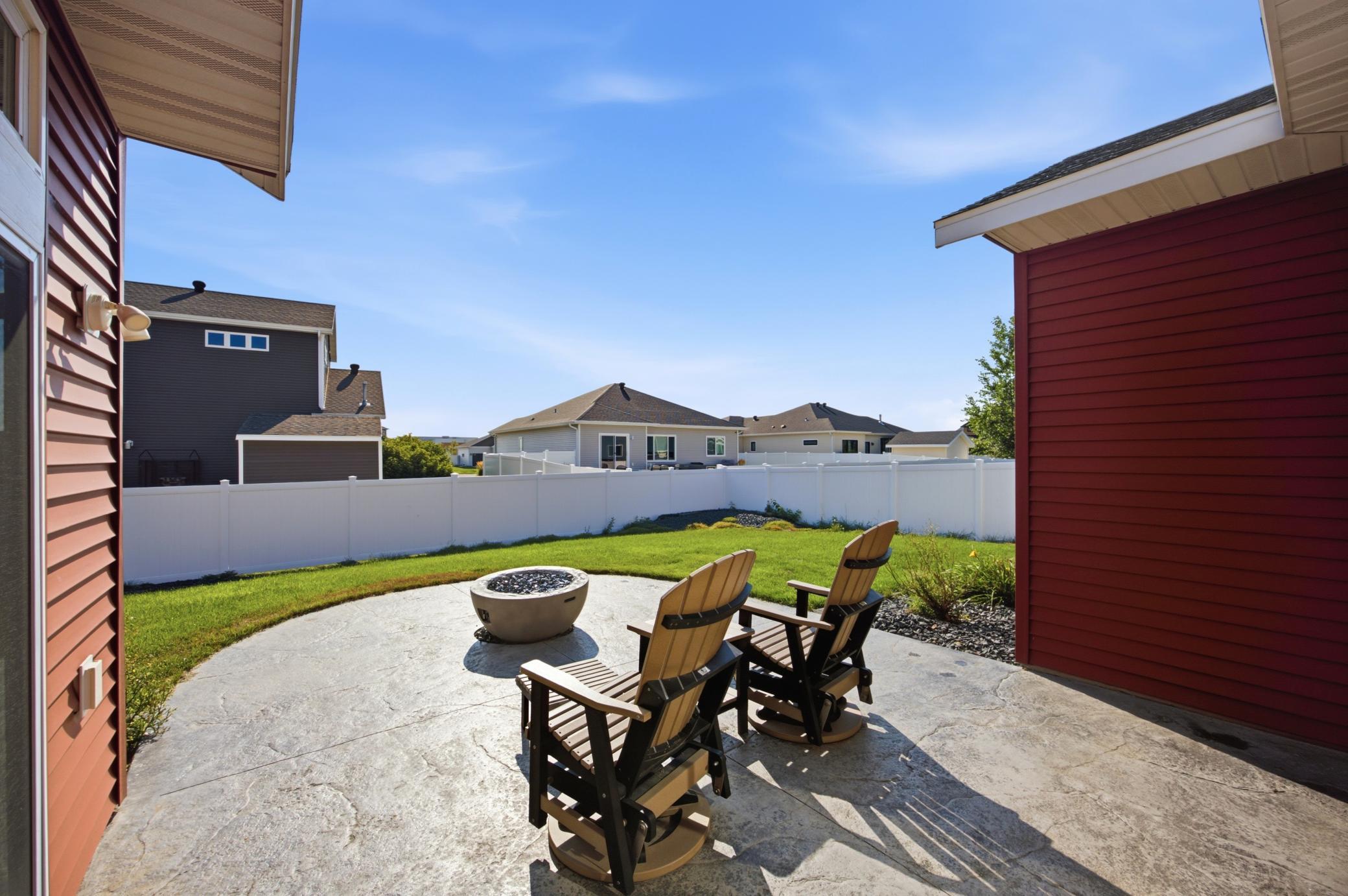 2018 single family home for sale at 7032 26th Street S in Fargo, ND — 3 bed, 2 bath (photo 35 of 46)