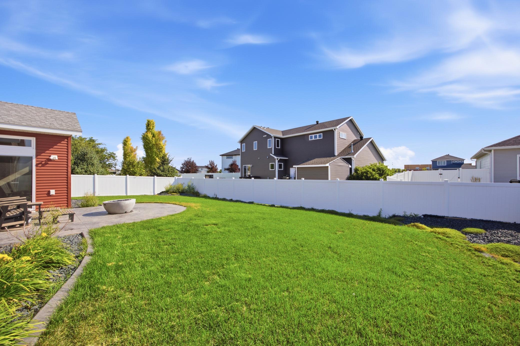 2018 single family home for sale at 7032 26th Street S in Fargo, ND — 3 bed, 2 bath (photo 38 of 46)