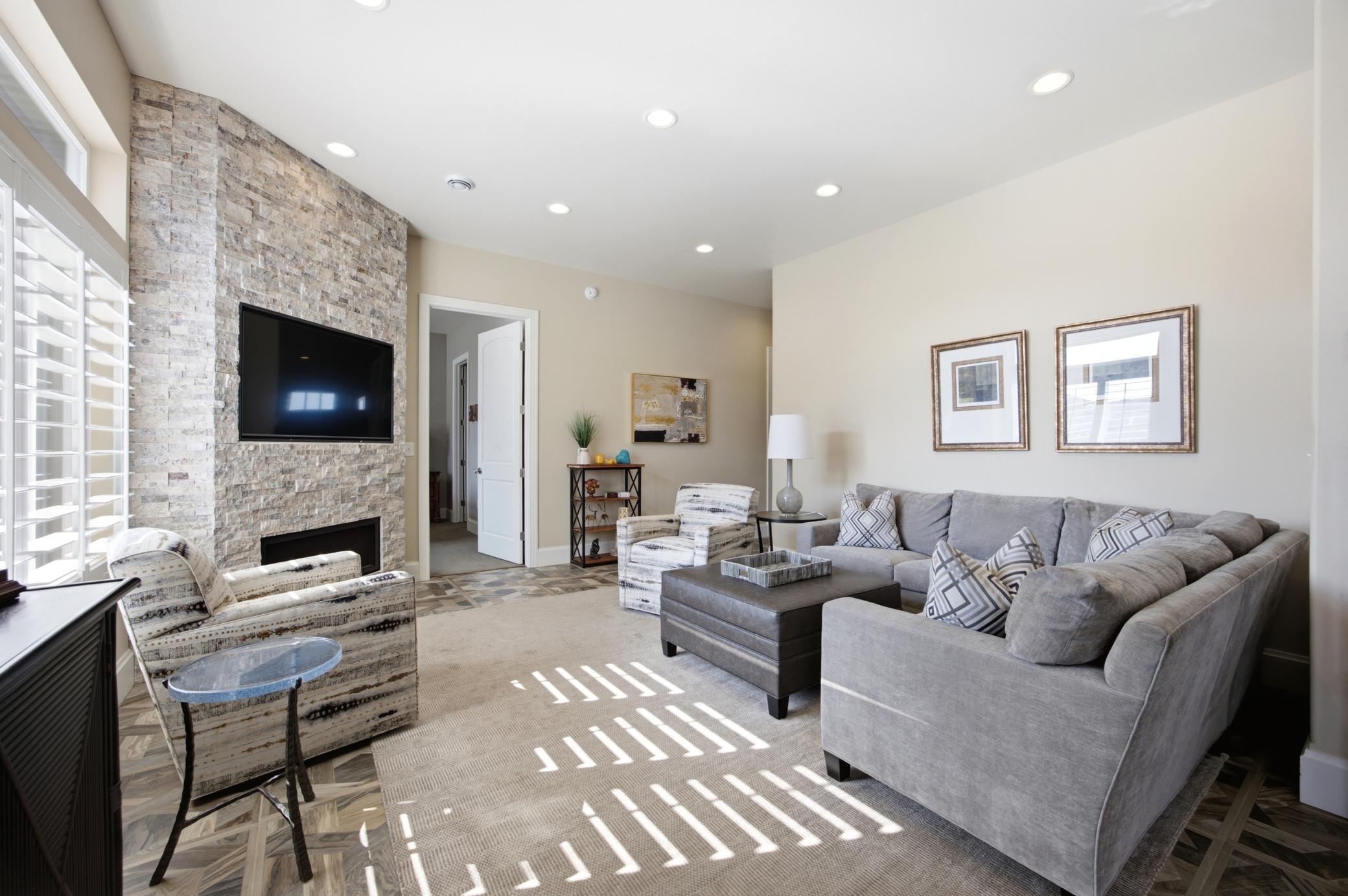2018 single family home for sale at 7032 26th Street S in Fargo, ND — 3 bed, 2 bath (photo 8 of 46)