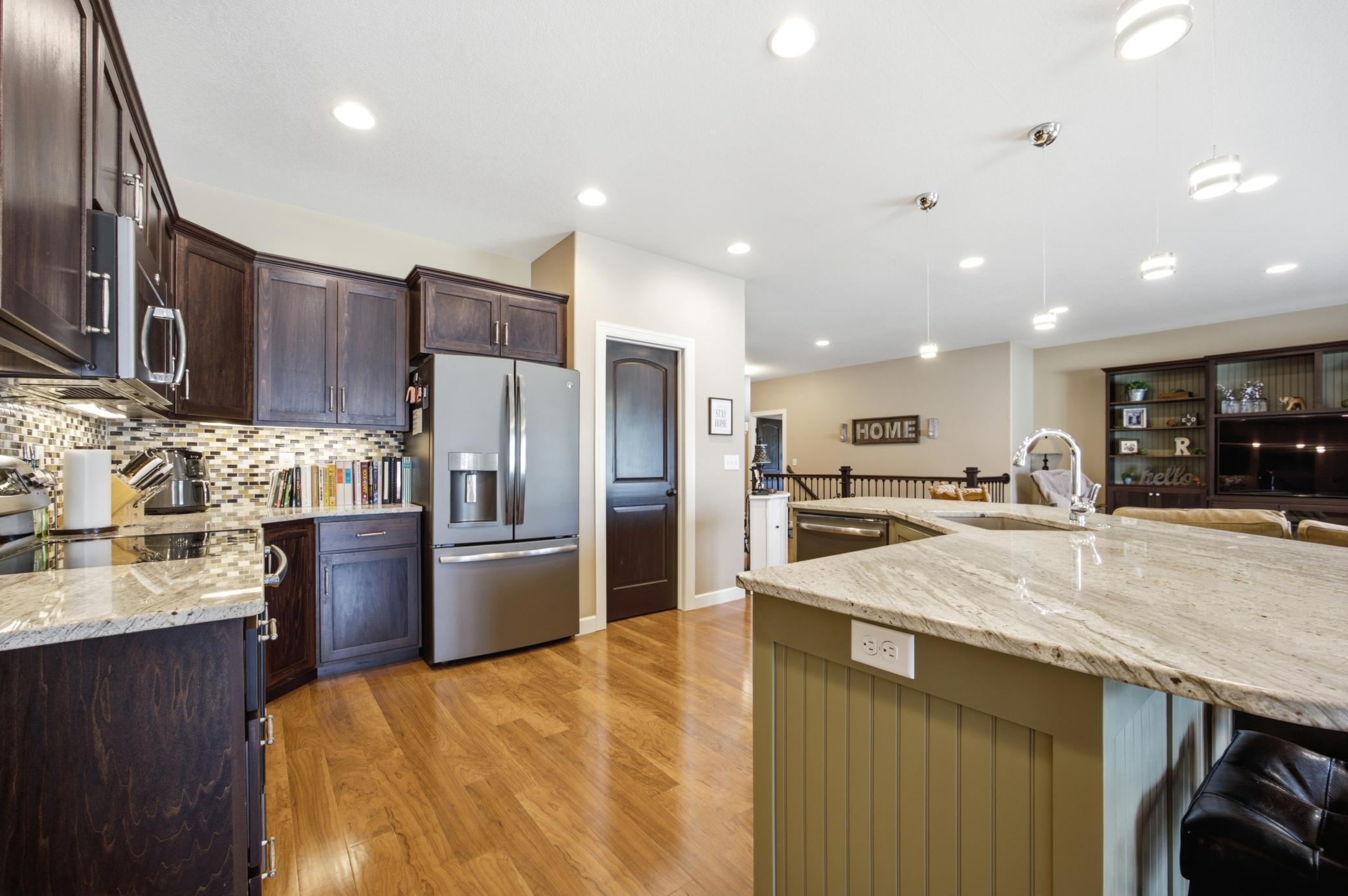 2013 single family home for sale at 6132 14th Street S in Fargo, ND — 6 bed, 3 bath (photo 19 of 66)