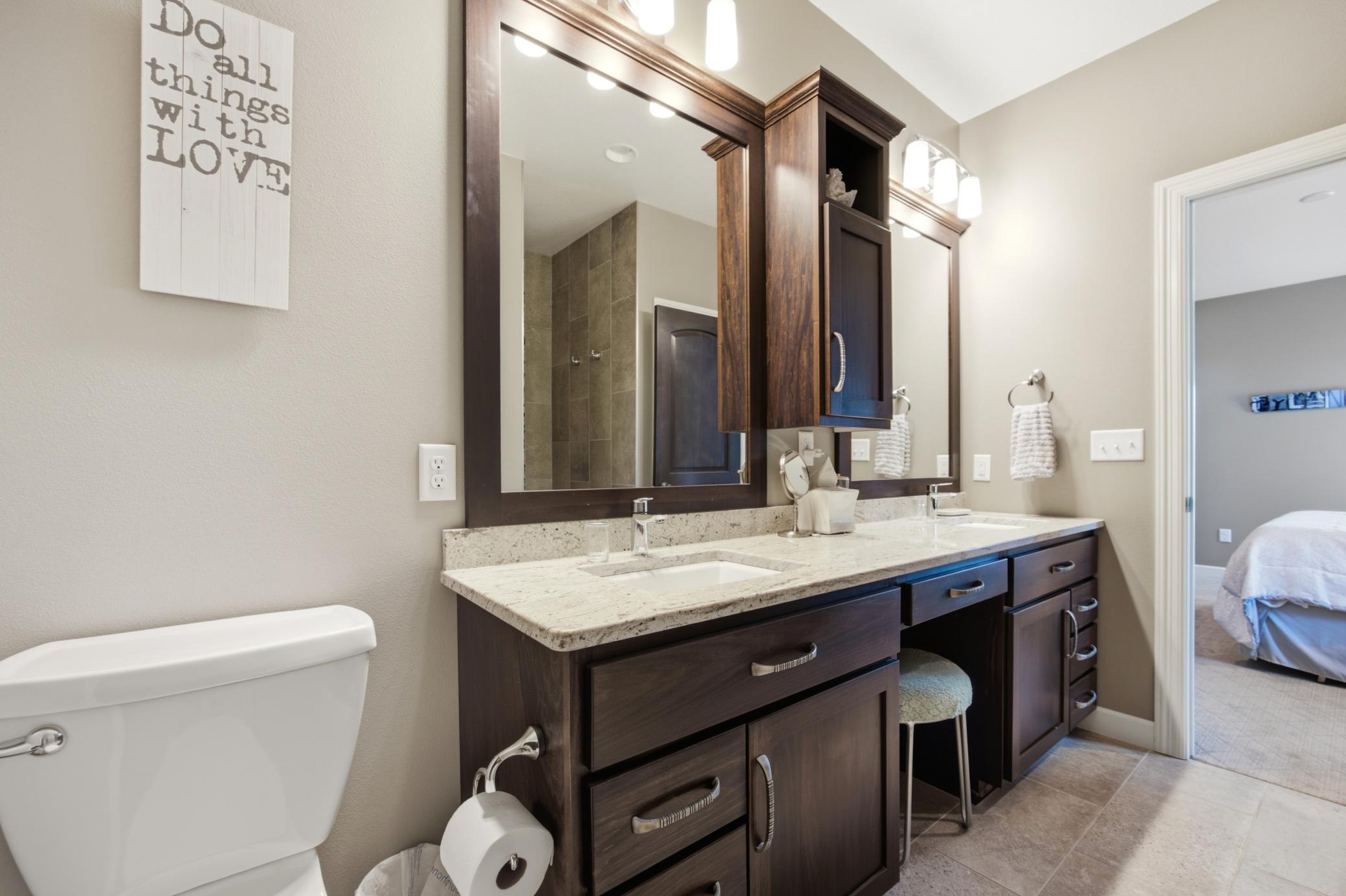 2013 single family home for sale at 6132 14th Street S in Fargo, ND — 6 bed, 3 bath (photo 31 of 66)