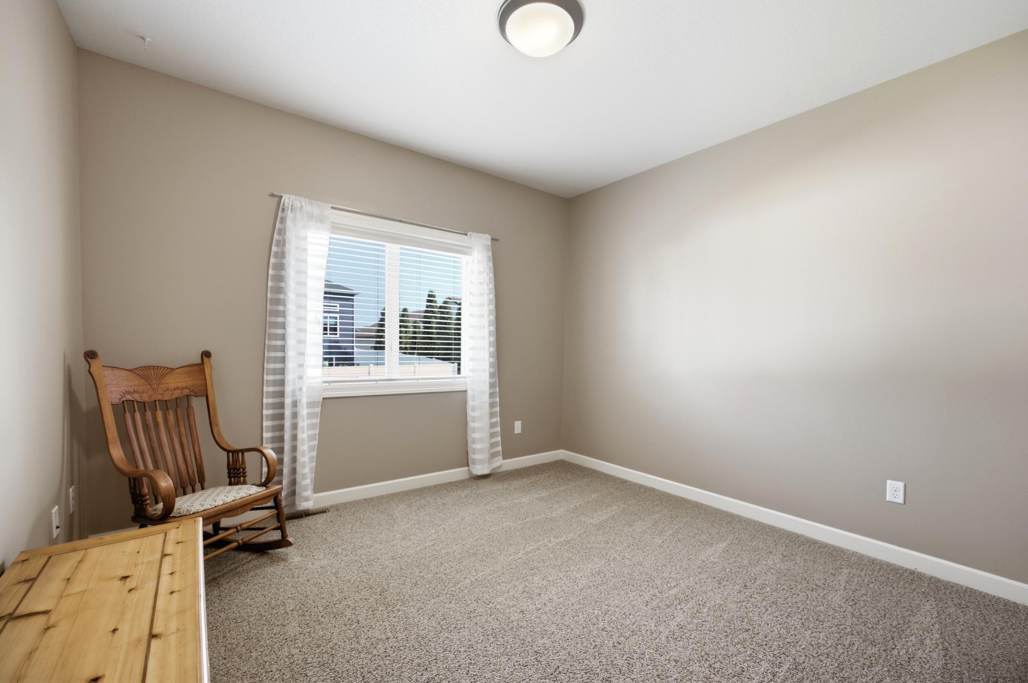 2013 single family home for sale at 6132 14th Street S in Fargo, ND — 6 bed, 3 bath (photo 4 of 35)
