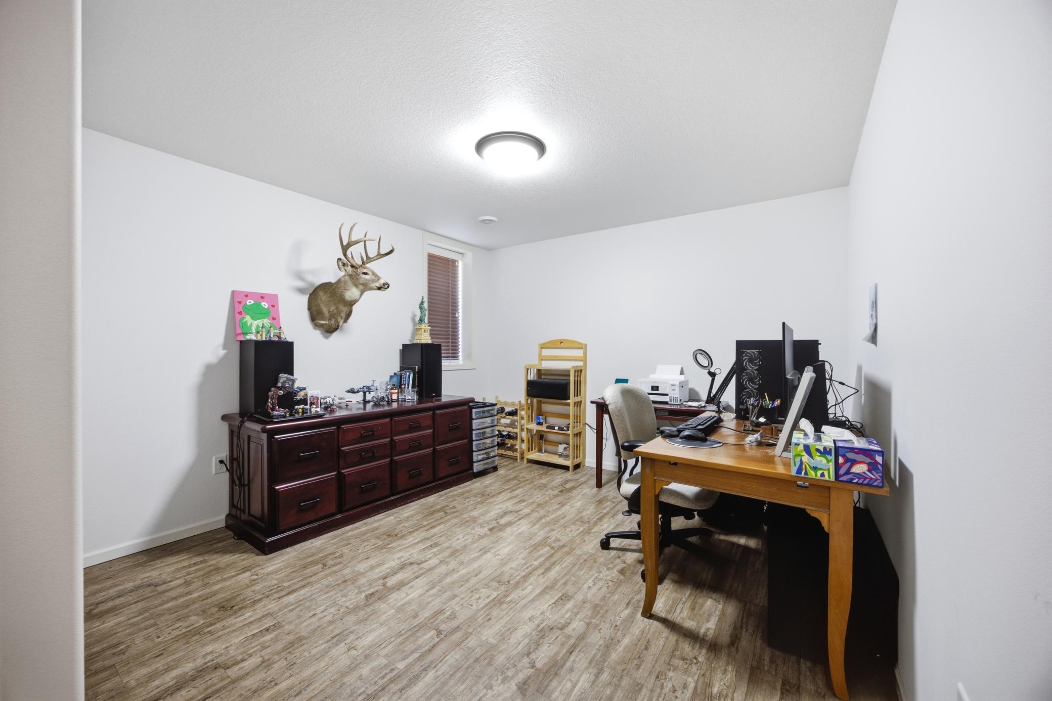 2013 single family home for sale at 6132 14th Street S in Fargo, ND — 6 bed, 3 bath (photo 21 of 35)