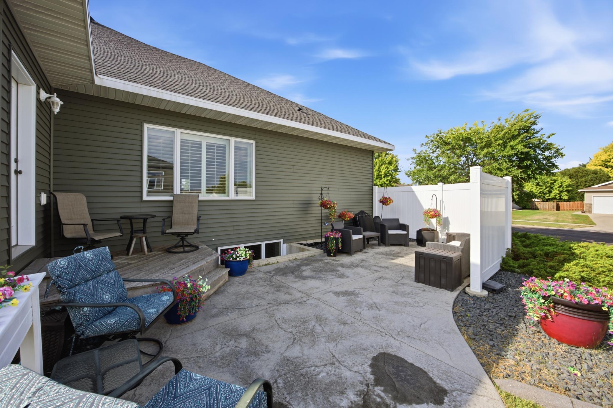 2013 single family home for sale at 6132 14th Street S in Fargo, ND — 6 bed, 3 bath (photo 7 of 66)