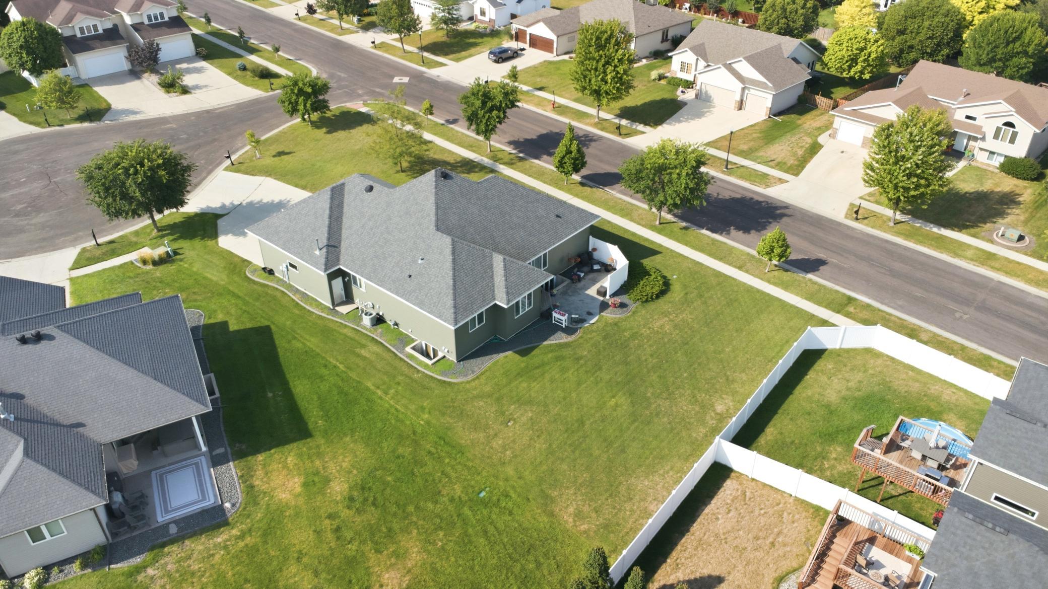 2013 single family home for sale at 6132 14th Street S in Fargo, ND — 6 bed, 3 bath (photo 35 of 35)