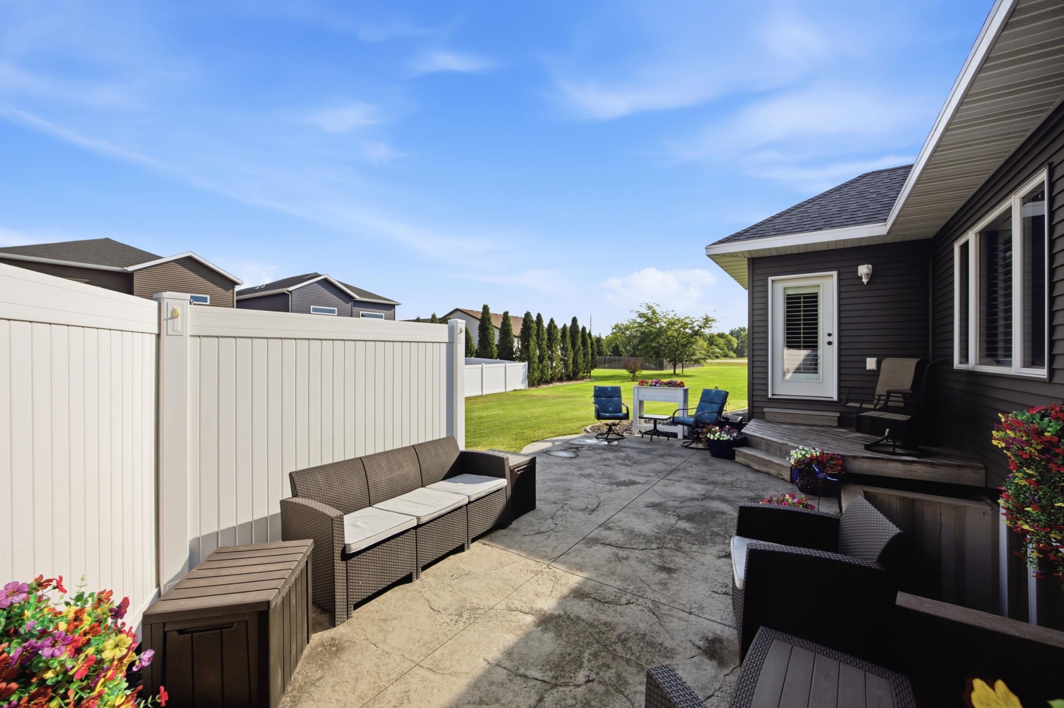 2013 single family home for sale at 6132 14th Street S in Fargo, ND — 6 bed, 3 bath (photo 8 of 66)