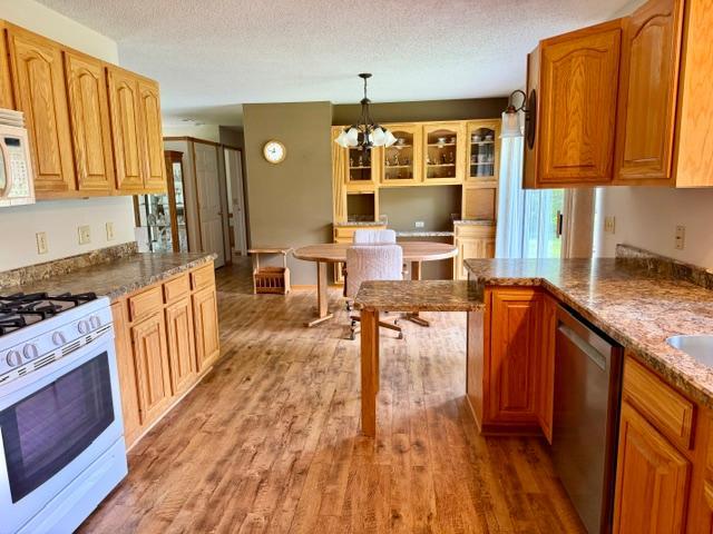 1994 single family home for sale at 1329 Isleview Road in Grand Rapids, MN — 3 bed, 2 bath (photo 11 of 43)