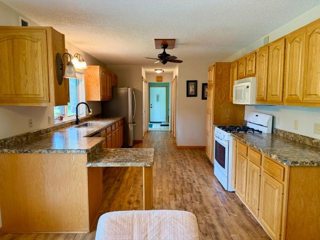 1994 single family home for sale at 1329 Isleview Road in Grand Rapids, MN — 3 bed, 2 bath (photo 12 of 43)