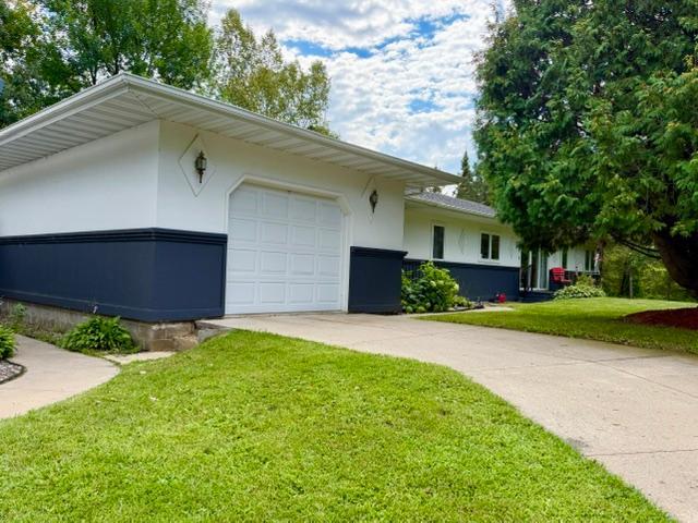 1994 single family home for sale at 1329 Isleview Road in Grand Rapids, MN — 3 bed, 2 bath (photo 4 of 43)