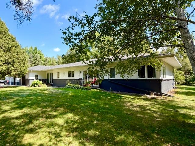 1994 single family home for sale at 1329 Isleview Road in Grand Rapids, MN — 3 bed, 2 bath (photo 6 of 43)