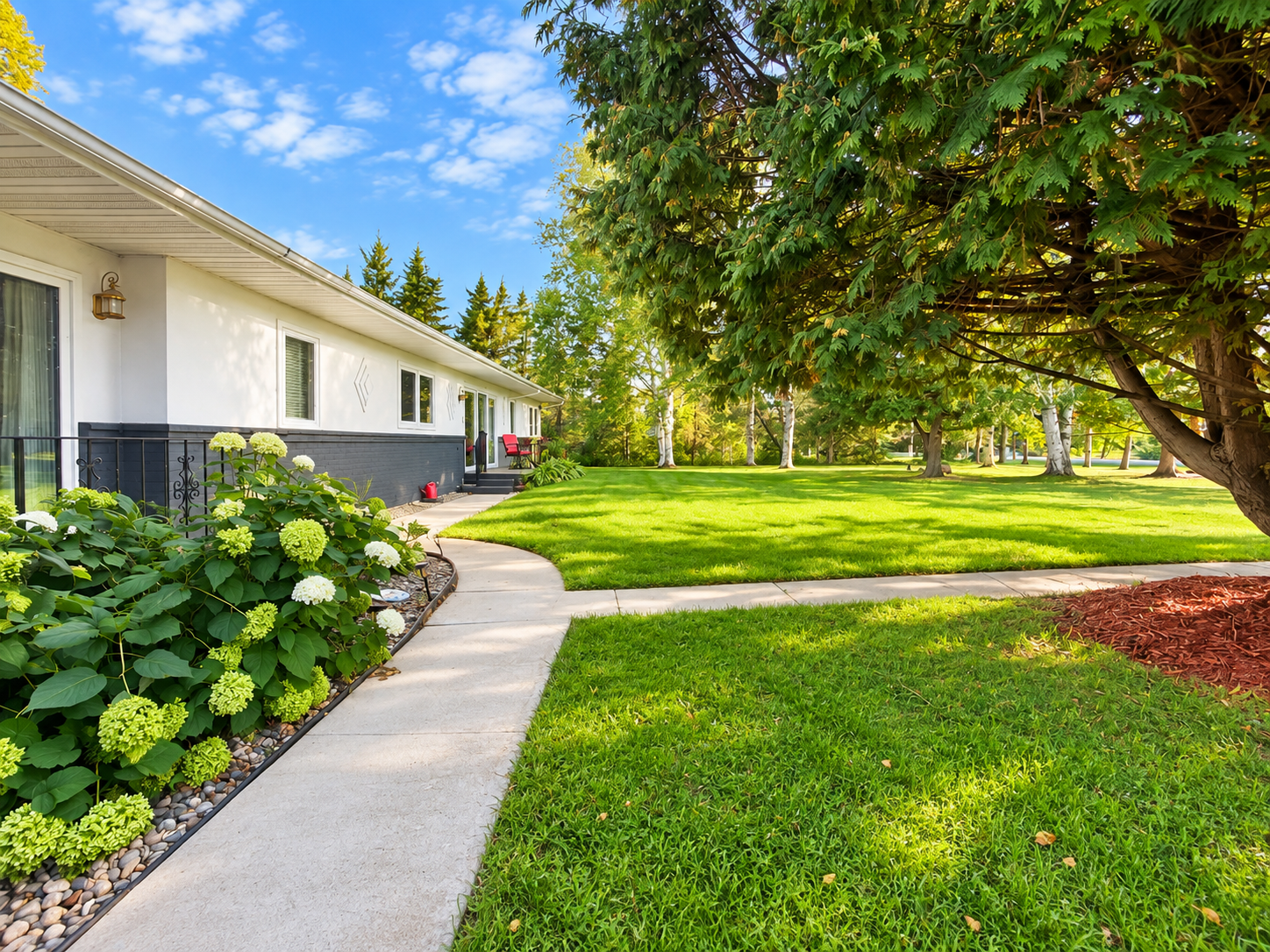 1994 single family home for sale at 1329 Isleview Road in Grand Rapids, MN — 3 bed, 2 bath (photo 12 of 51)