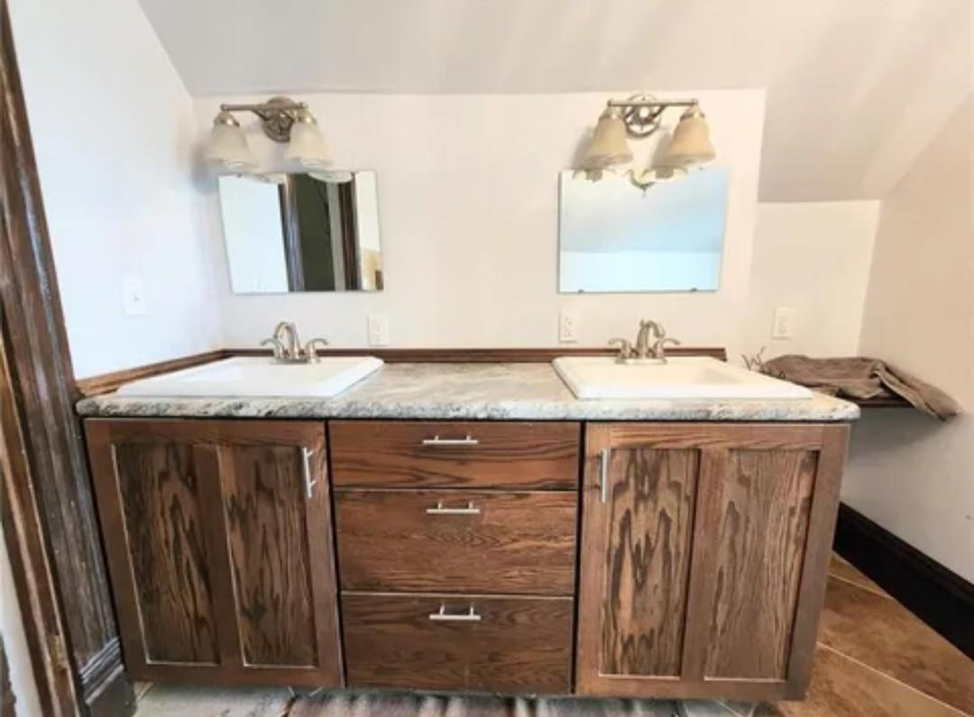 1898 single family home for sale at 21 3rd Street E, Unit 1960 in Ada, MN — 4 bed, 4 bath (photo 34 of 48)