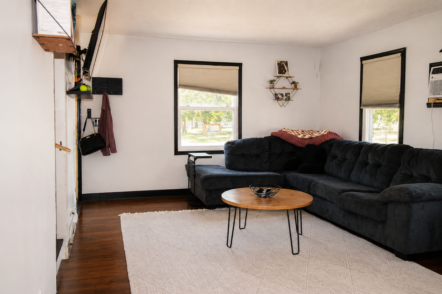 1971 twin home for sale at 731 27th Street N in Fargo, ND — 2 bed, 1 bath (photo 5 of 27)