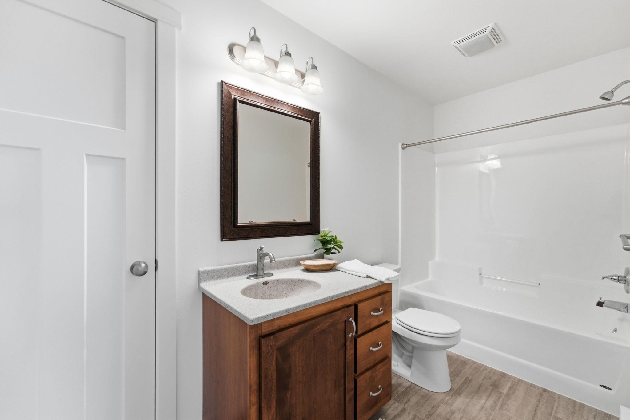 2017 townhouse for sale at 357 Old Glory Drive NE in Alexandria, MN — 2 bed, 3 bath (photo 22 of 33)