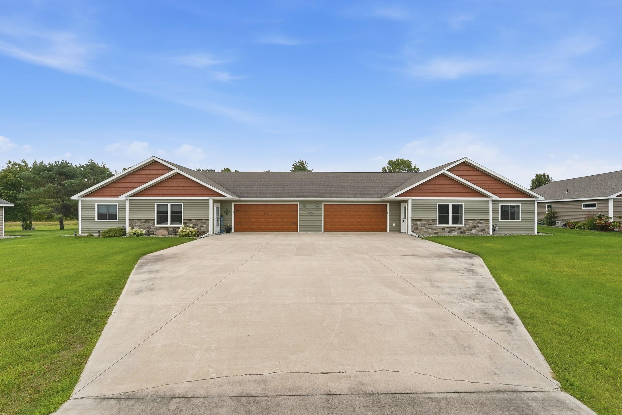 2017 townhouse for sale at 357 Old Glory Drive NE in Alexandria, MN — 2 bed, 3 bath (photo 32 of 33)