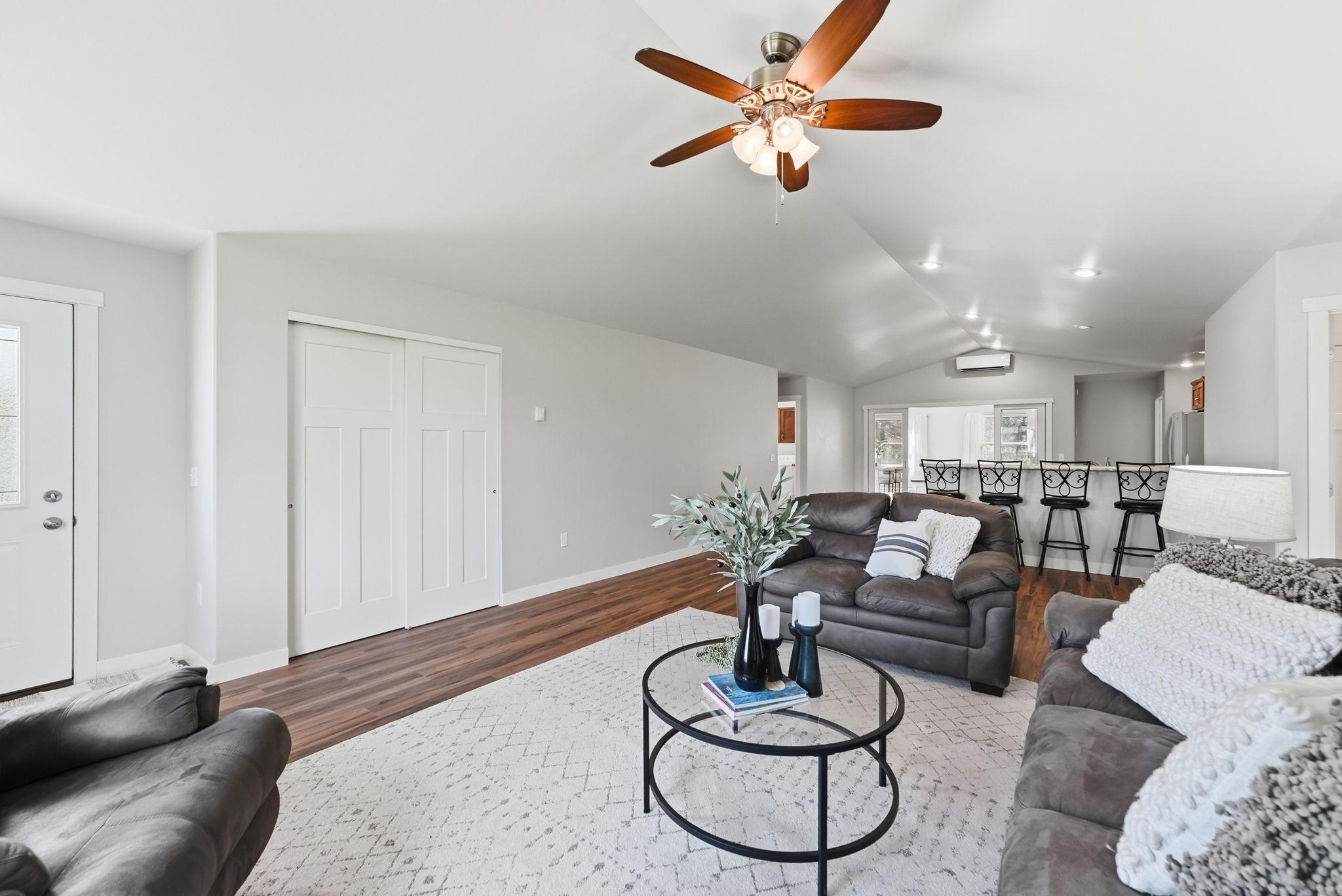 2017 townhouse for sale at 357 Old Glory Drive NE in Alexandria, MN — 2 bed, 3 bath (photo 10 of 33)