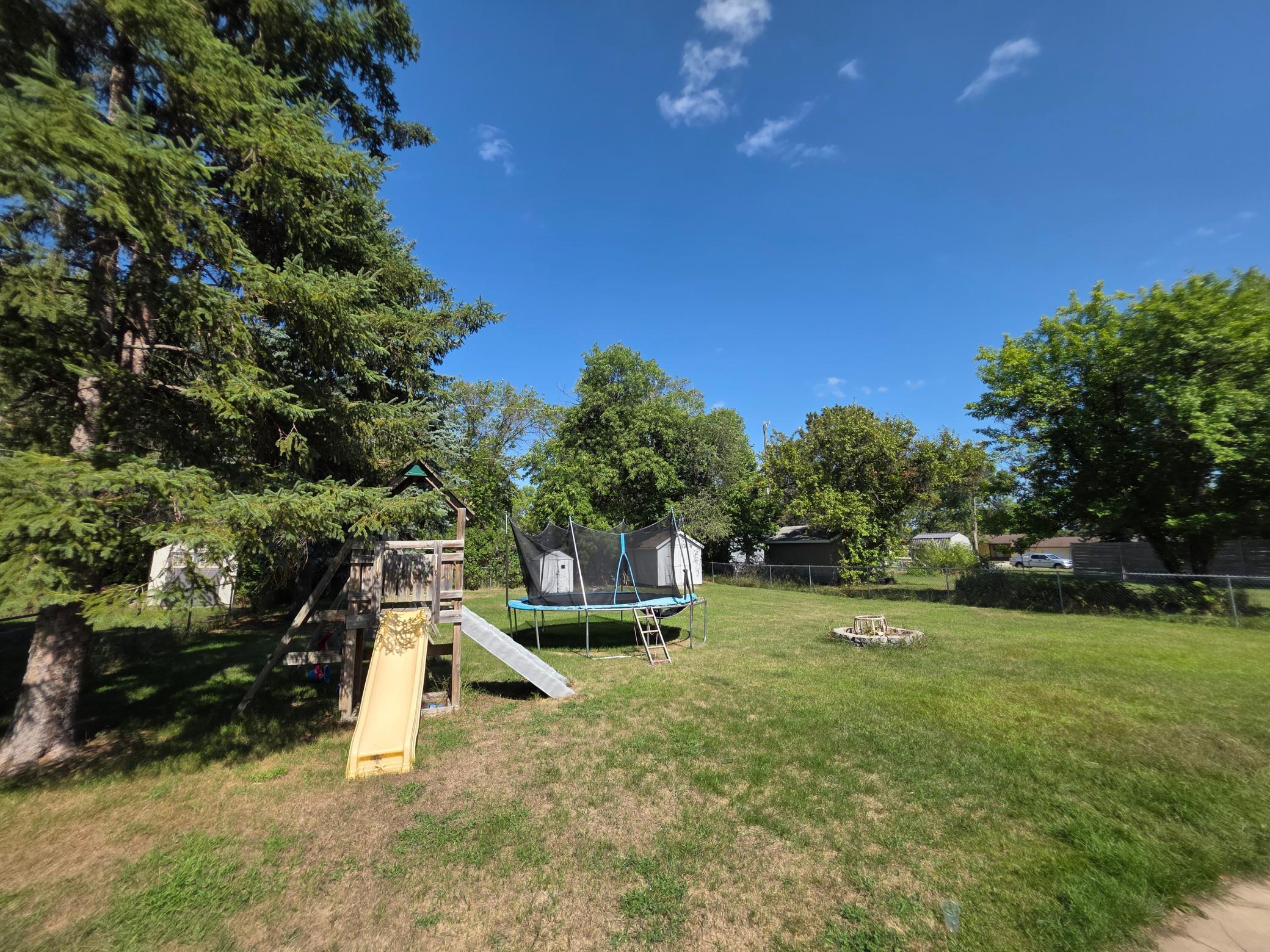 1954 single family home for sale at 434 5th Street SW in Perham, MN — 5 bed, 3 bath (photo 5 of 5)