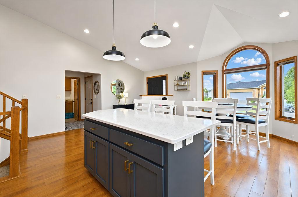 2009 single family home for sale at 1809 Pentland Street in West Fargo, ND — 4 bed, 5 bath (photo 11 of 47)