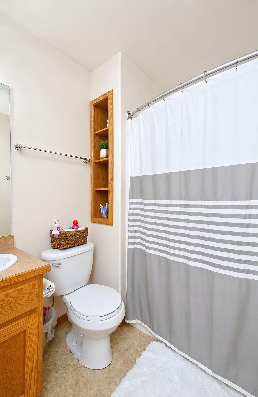 2009 single family home for sale at 1809 Pentland Street in West Fargo, ND — 4 bed, 5 bath (photo 19 of 47)
