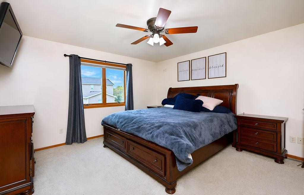 2009 single family home for sale at 1809 Pentland Street in West Fargo, ND — 4 bed, 5 bath (photo 20 of 47)