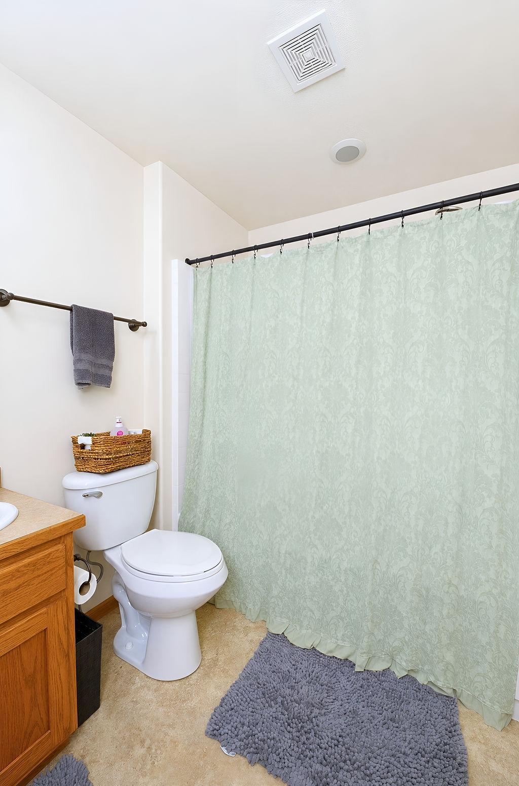 2009 single family home for sale at 1809 Pentland Street in West Fargo, ND — 4 bed, 5 bath (photo 24 of 47)