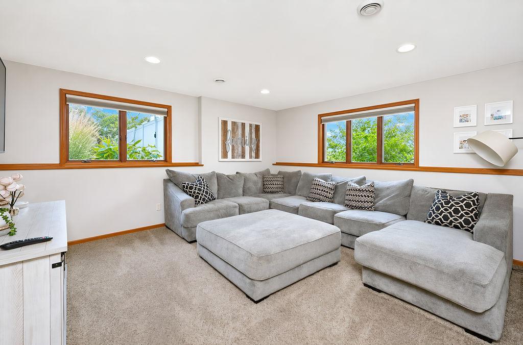 2009 single family home for sale at 1809 Pentland Street in West Fargo, ND — 4 bed, 5 bath (photo 32 of 47)