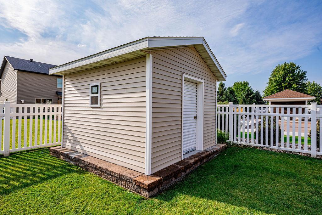 2009 single family home for sale at 1809 Pentland Street in West Fargo, ND — 4 bed, 5 bath (photo 47 of 47)