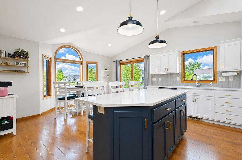 2009 single family home for sale at 1809 Pentland Street in West Fargo, ND — 4 bed, 5 bath (photo 10 of 47)