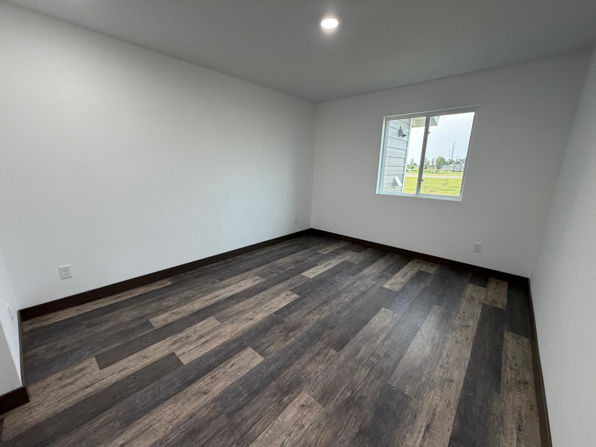 2025 single family home for sale at 1200 Main Avenue S in Roseau, MN — 3 bed, 2 bath (photo 18 of 25)