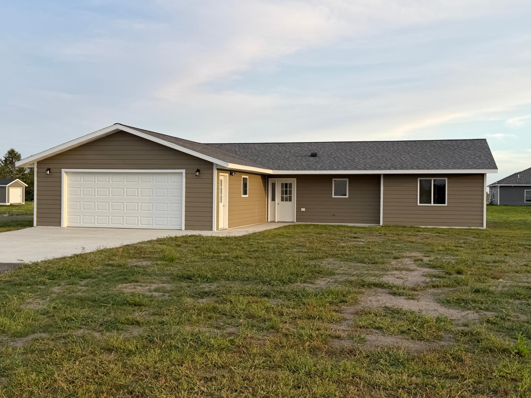 2025 single family home for sale at 100 Oak Crest Blvd in Roseau, MN — 3 bed, 2 bath