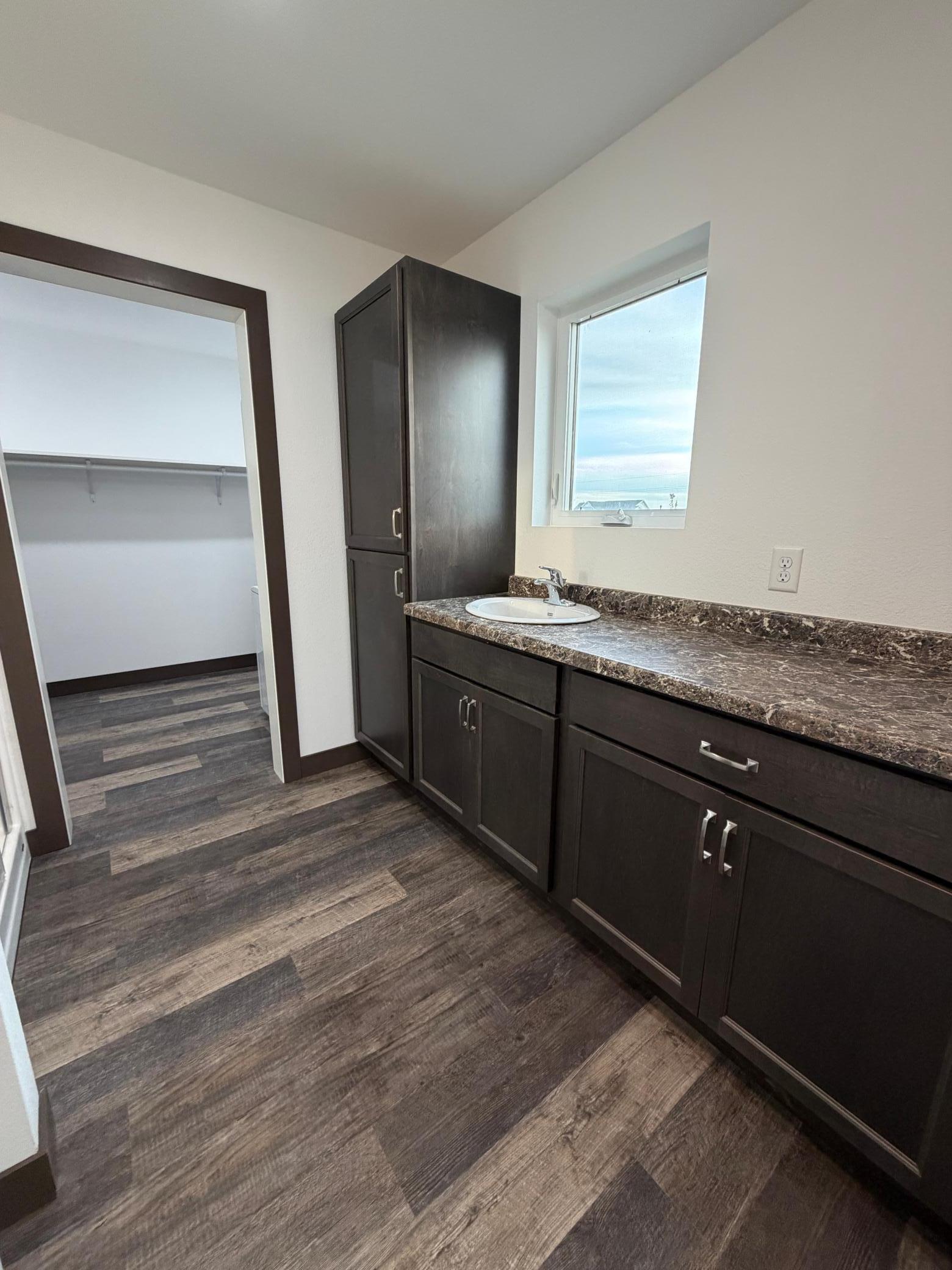 2025 single family home for sale at 100 Oak Crest Blvd in Roseau, MN — 3 bed, 2 bath (photo 12 of 23)
