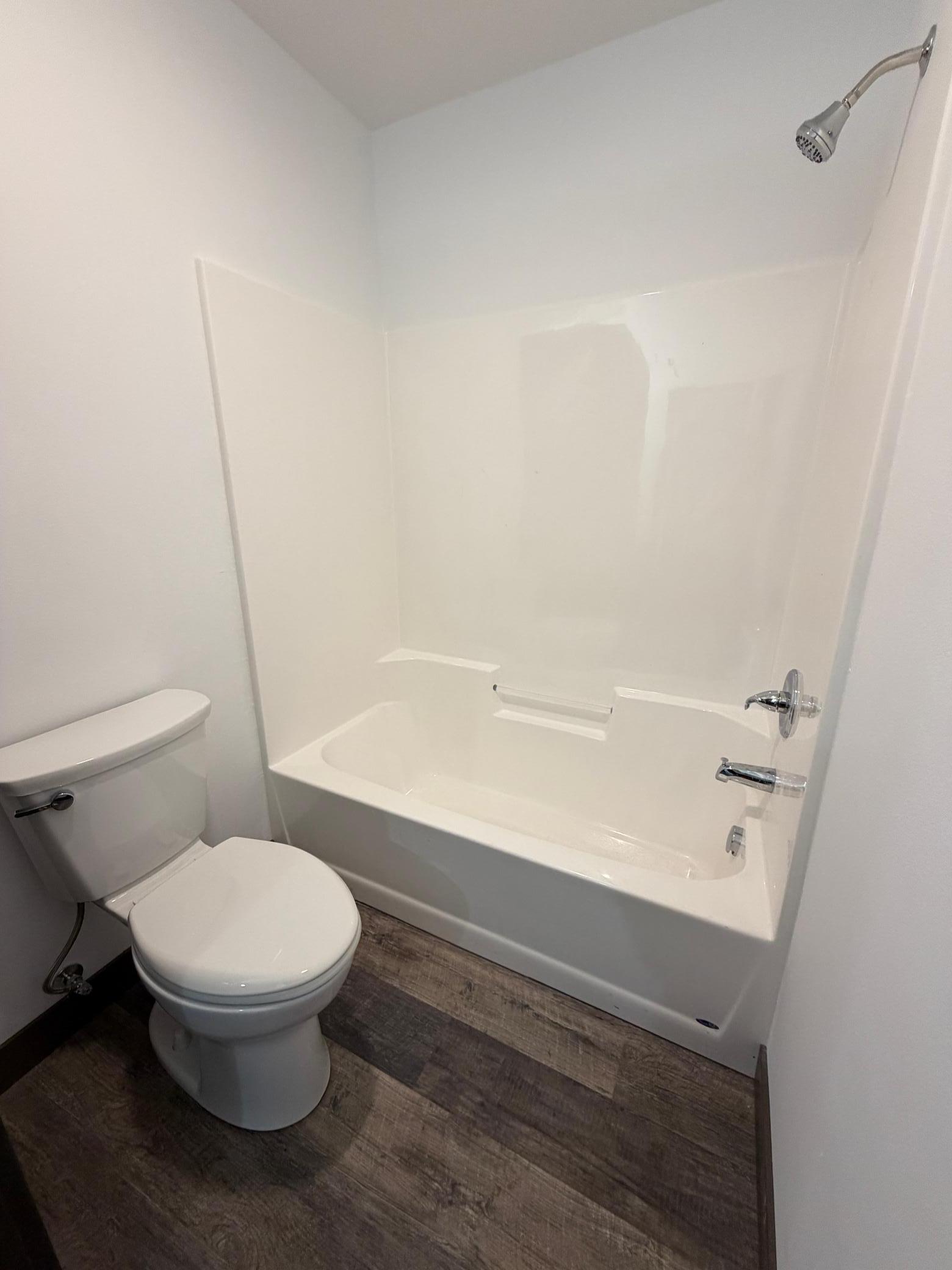 2025 single family home for sale at 100 Oak Crest Blvd in Roseau, MN — 3 bed, 2 bath (photo 19 of 23)