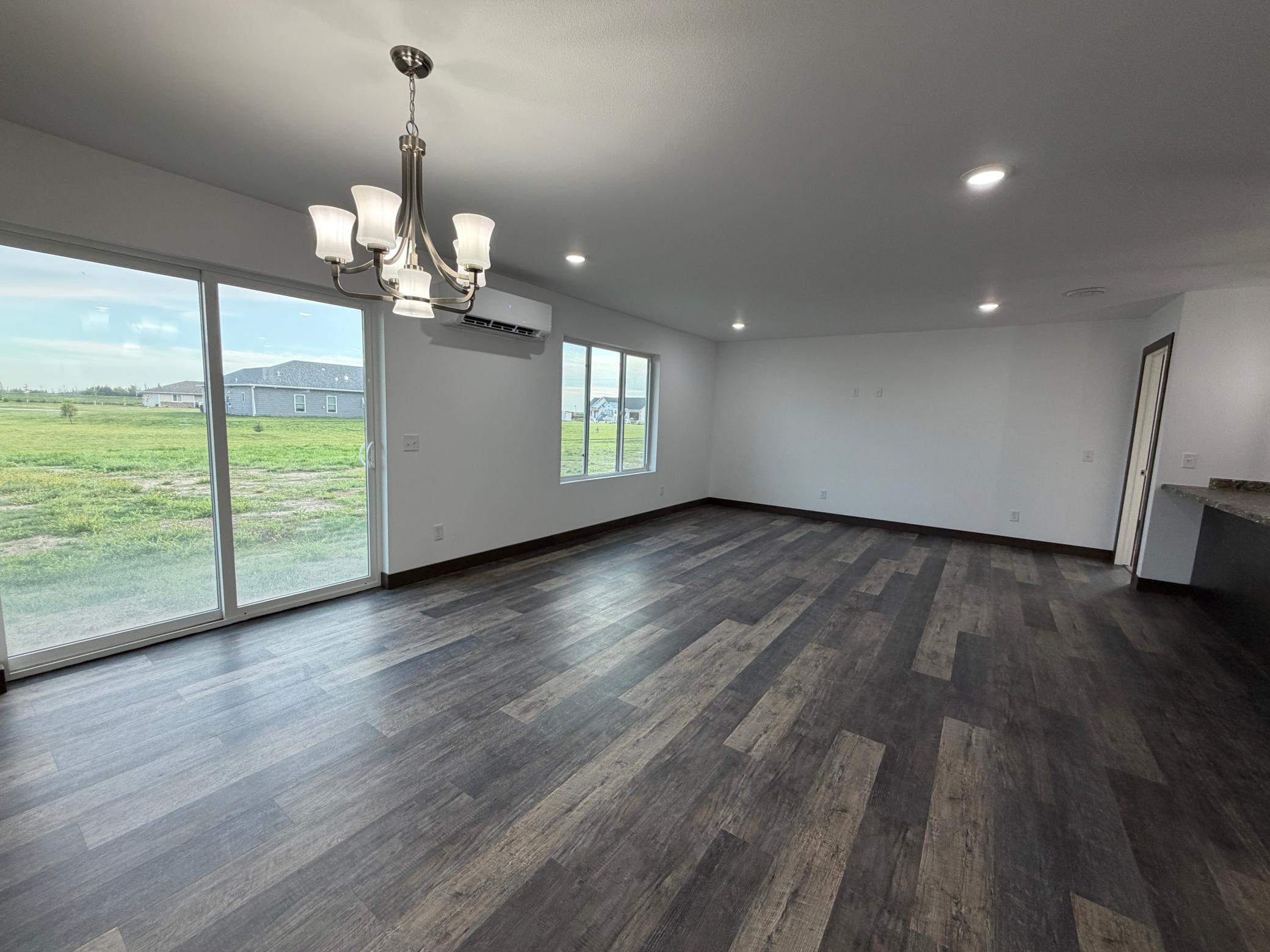 2025 single family home for sale at 100 Oak Crest Blvd in Roseau, MN — 3 bed, 2 bath (photo 3 of 23)