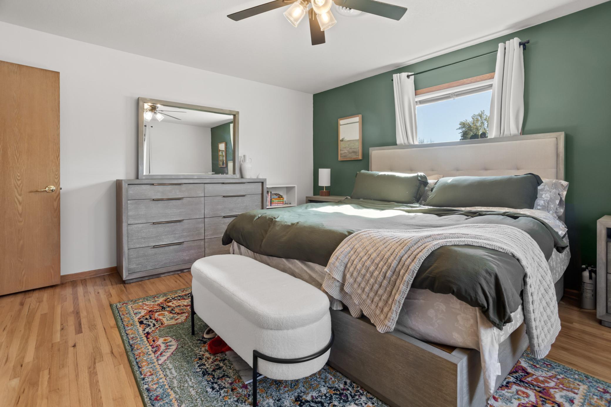 1950 single family home for sale at 332 Willow Street E in Detroit Lakes, MN — 2 bed, 1 bath (photo 15 of 37)