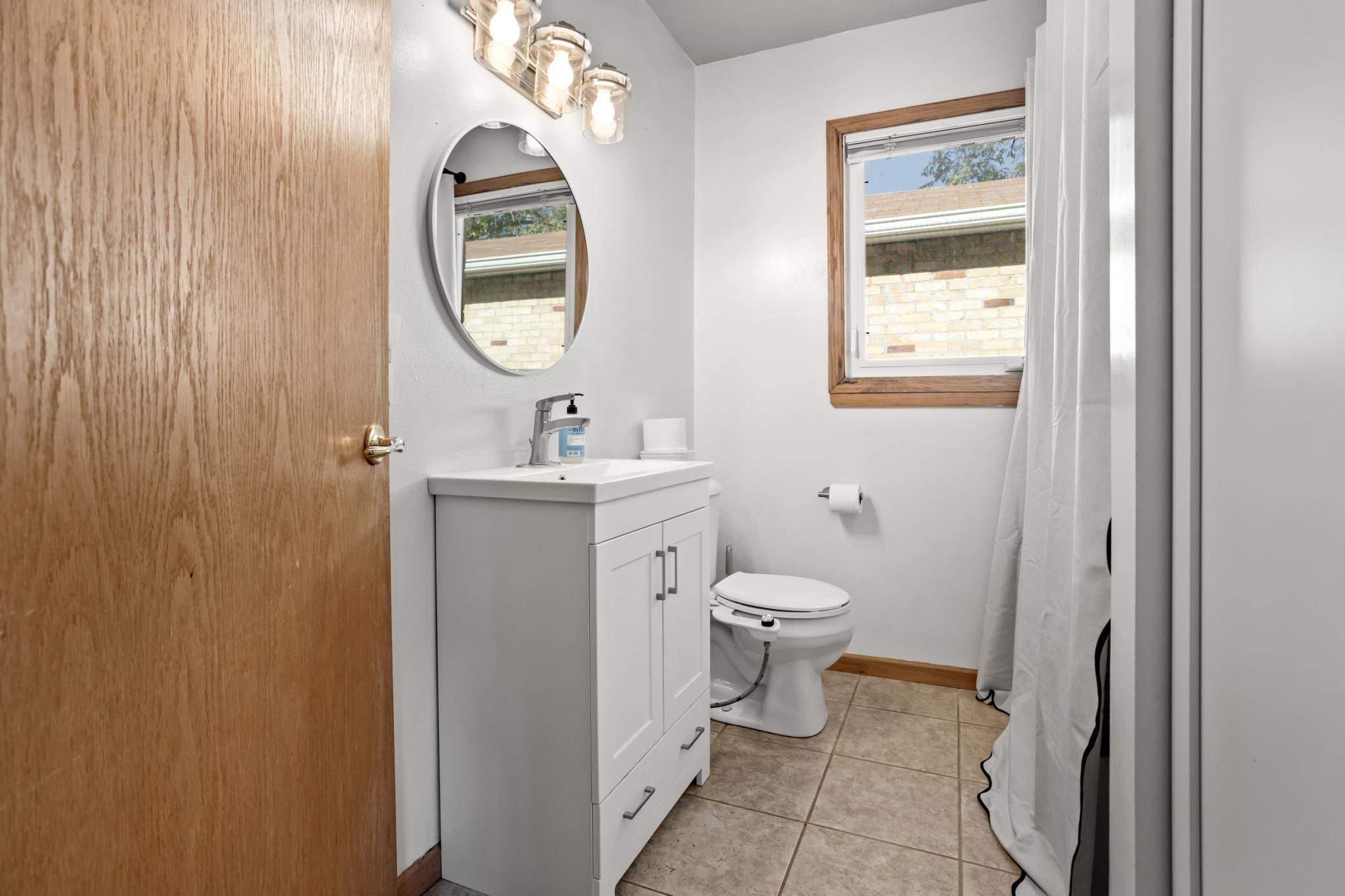 1950 single family home for sale at 332 Willow Street E in Detroit Lakes, MN — 2 bed, 1 bath (photo 19 of 37)