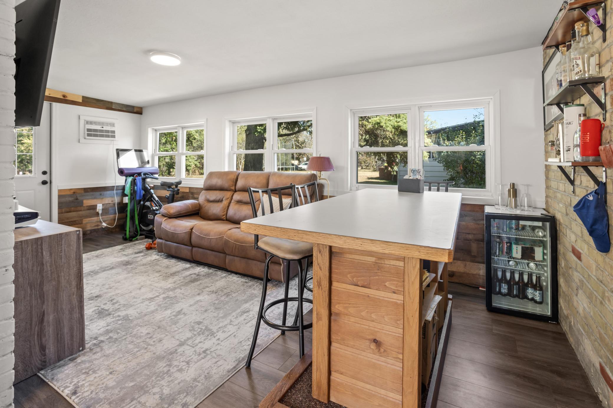 1950 single family home for sale at 332 Willow Street E in Detroit Lakes, MN — 2 bed, 1 bath (photo 24 of 37)