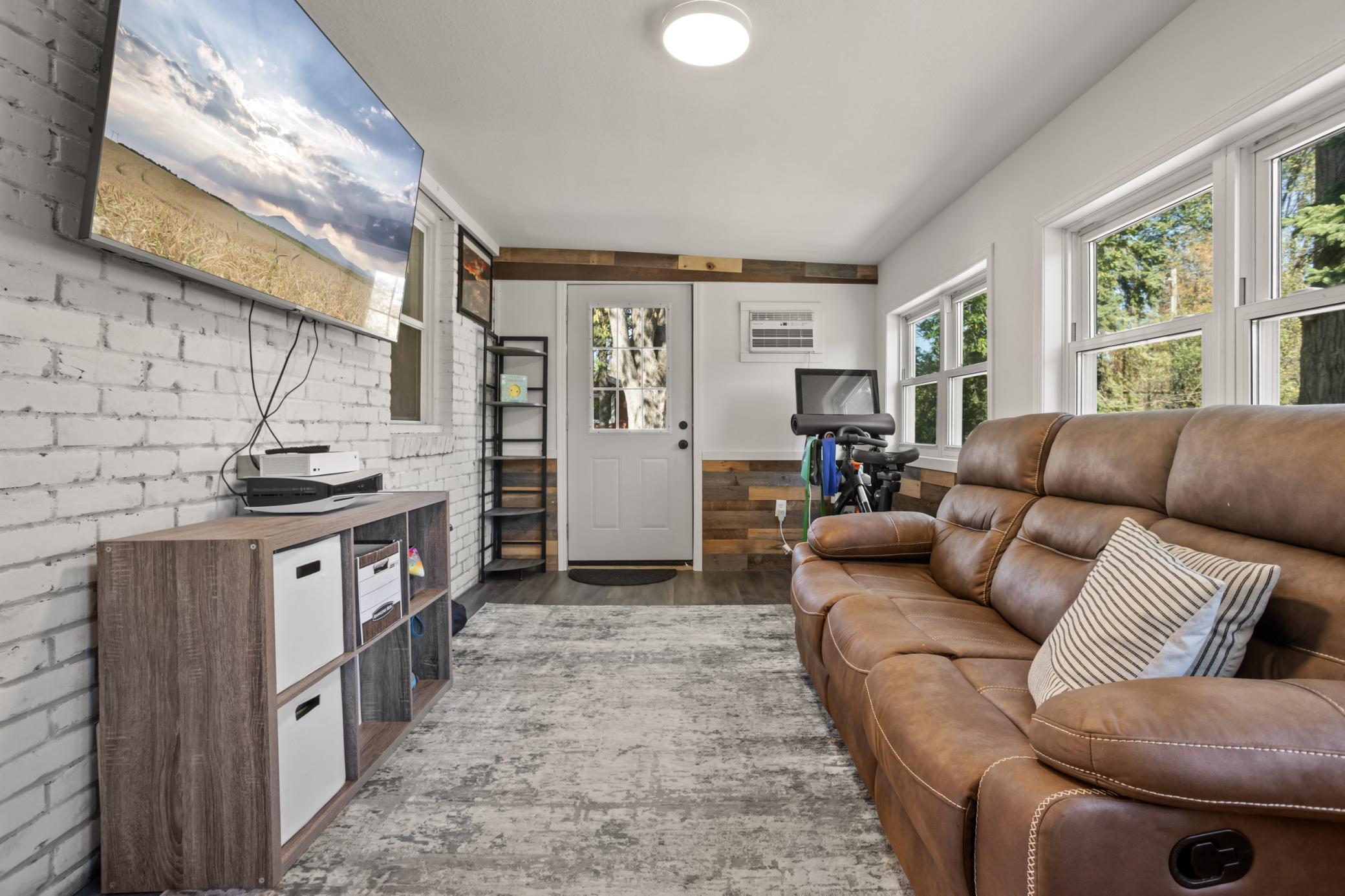 1950 single family home for sale at 332 Willow Street E in Detroit Lakes, MN — 2 bed, 1 bath (photo 25 of 37)