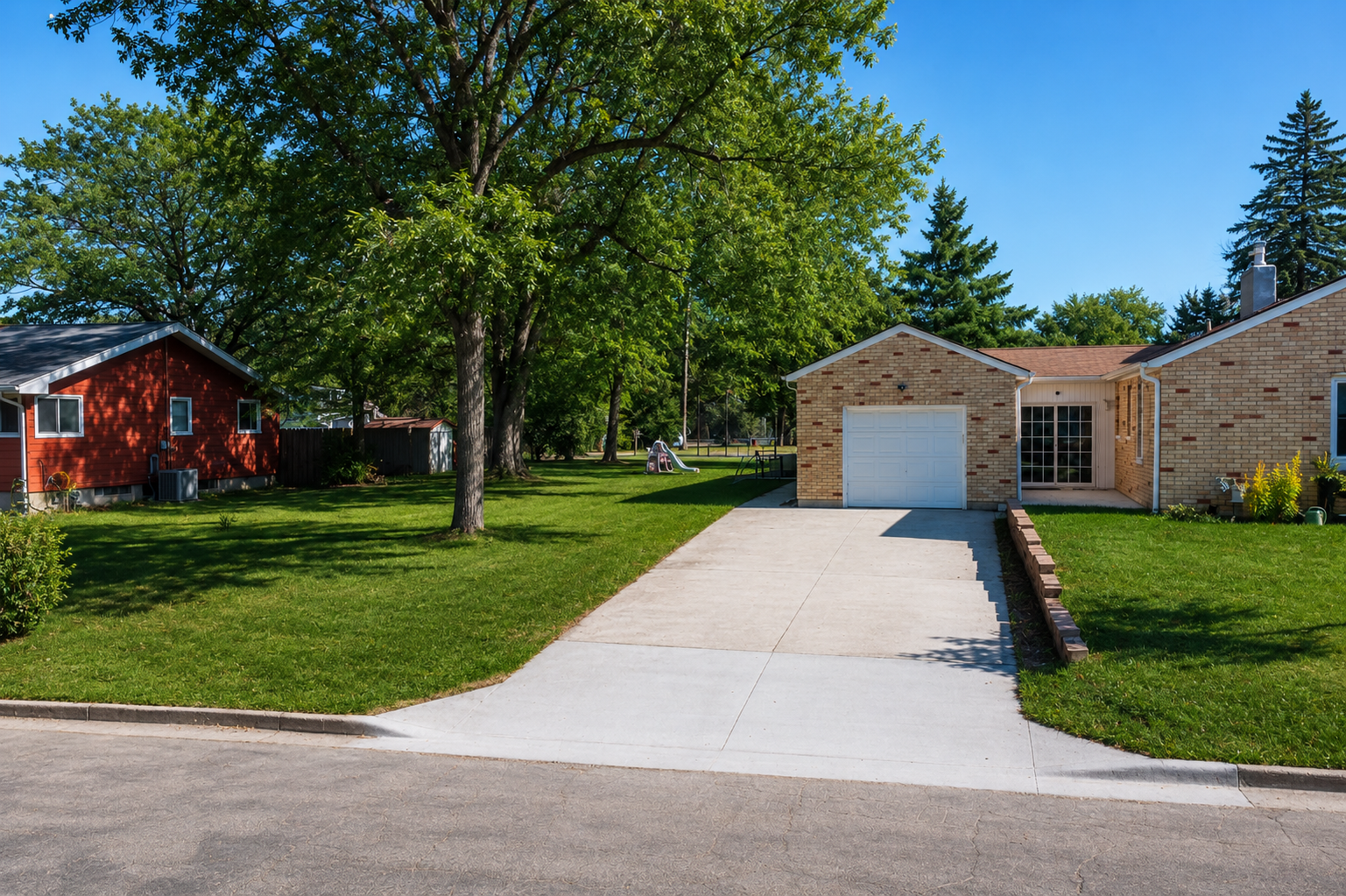 1950 single family home for sale at 332 Willow Street E in Detroit Lakes, MN — 2 bed, 1 bath (photo 31 of 37)