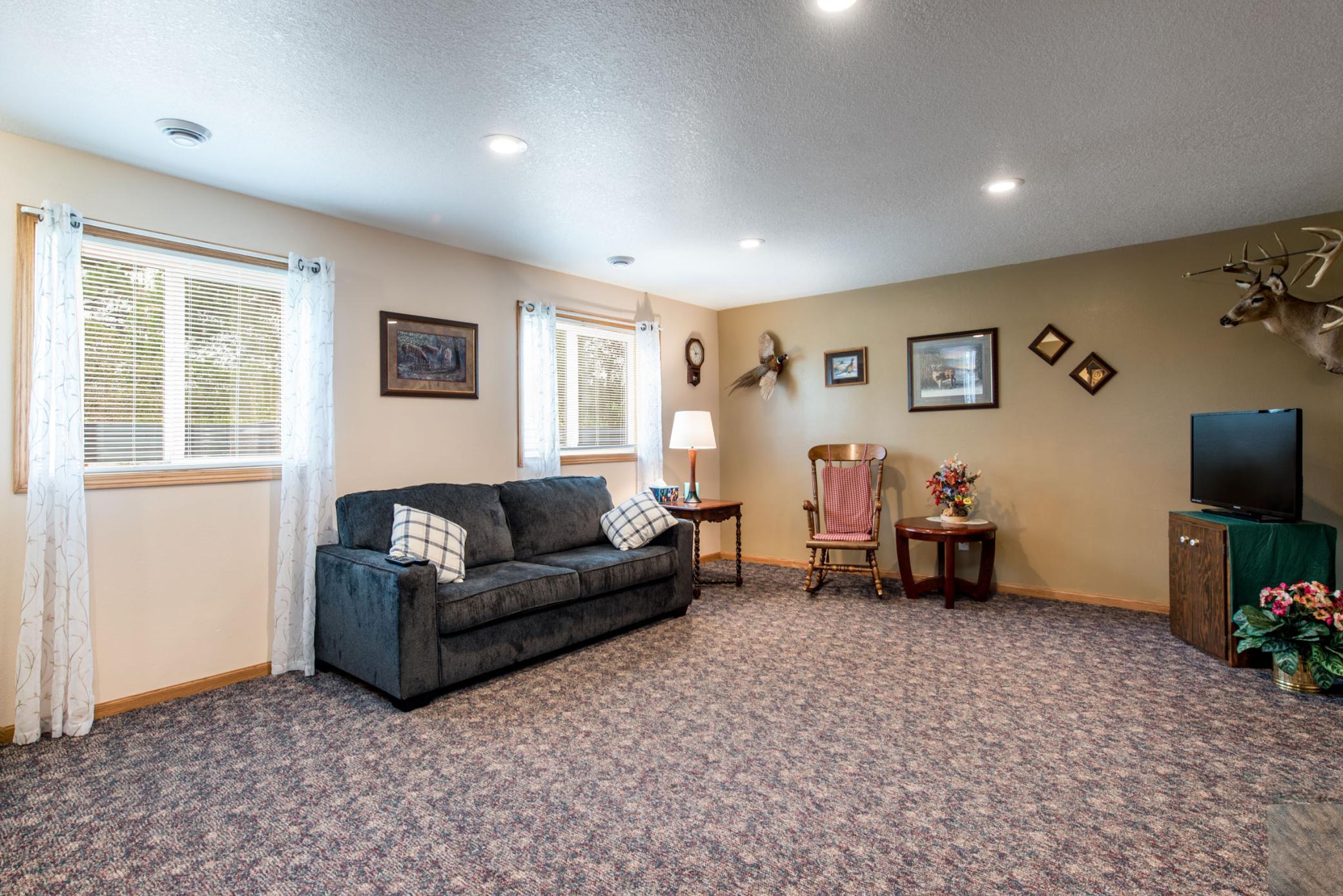 2003 single family home for sale at 614 W Colfax Street in Parkers Prairie, MN — 4 bed, 2 bath (photo 15 of 34)