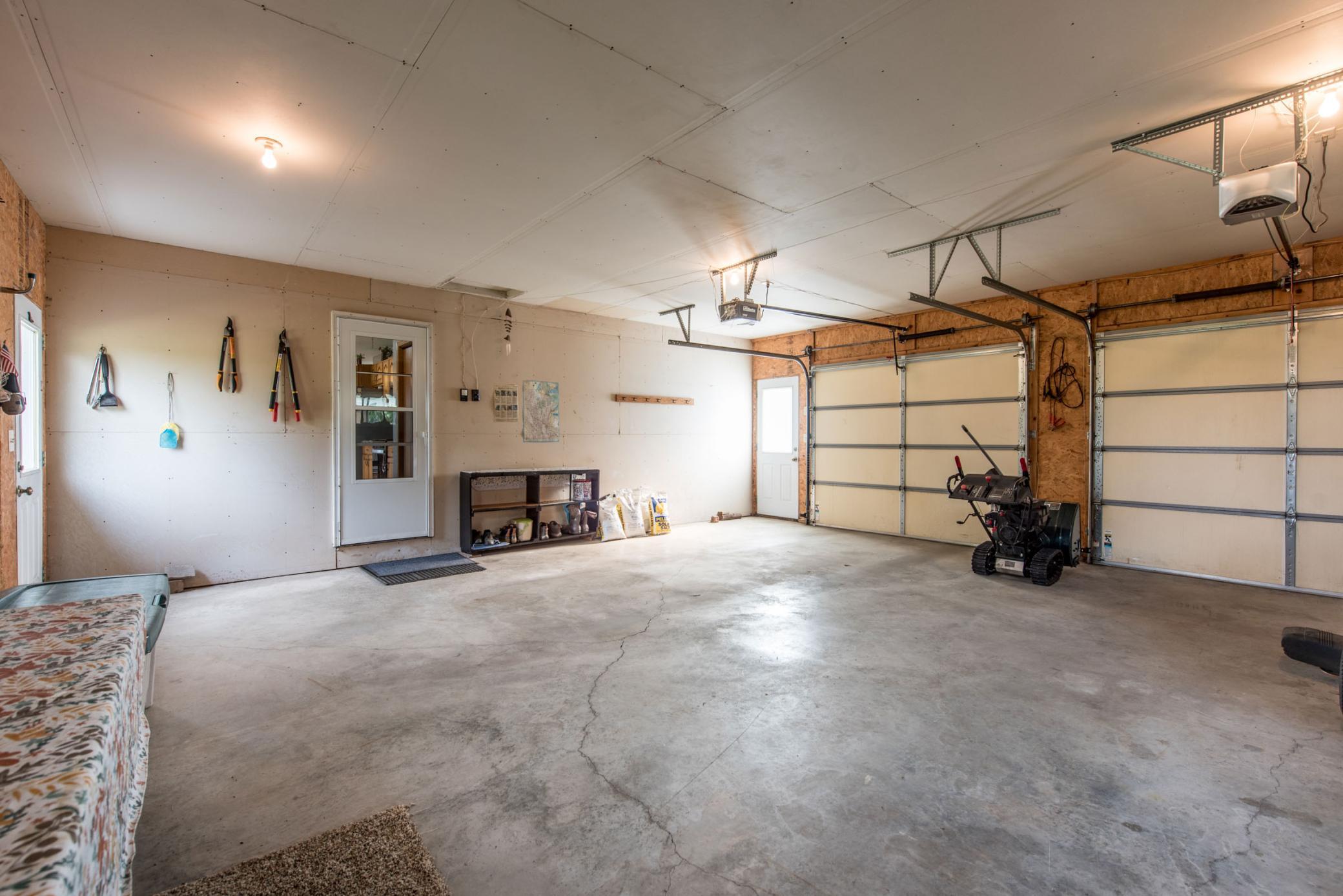 2003 single family home for sale at 614 W Colfax Street in Parkers Prairie, MN — 4 bed, 2 bath (photo 21 of 34)