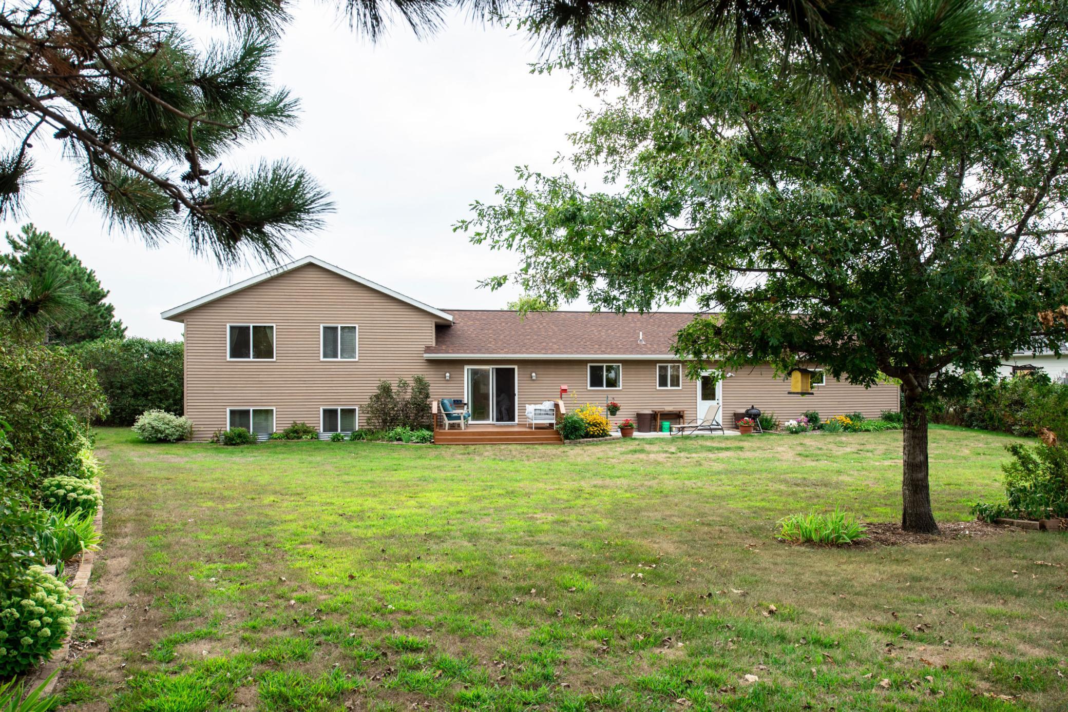 2003 single family home for sale at 614 W Colfax Street in Parkers Prairie, MN — 4 bed, 2 bath (photo 31 of 34)