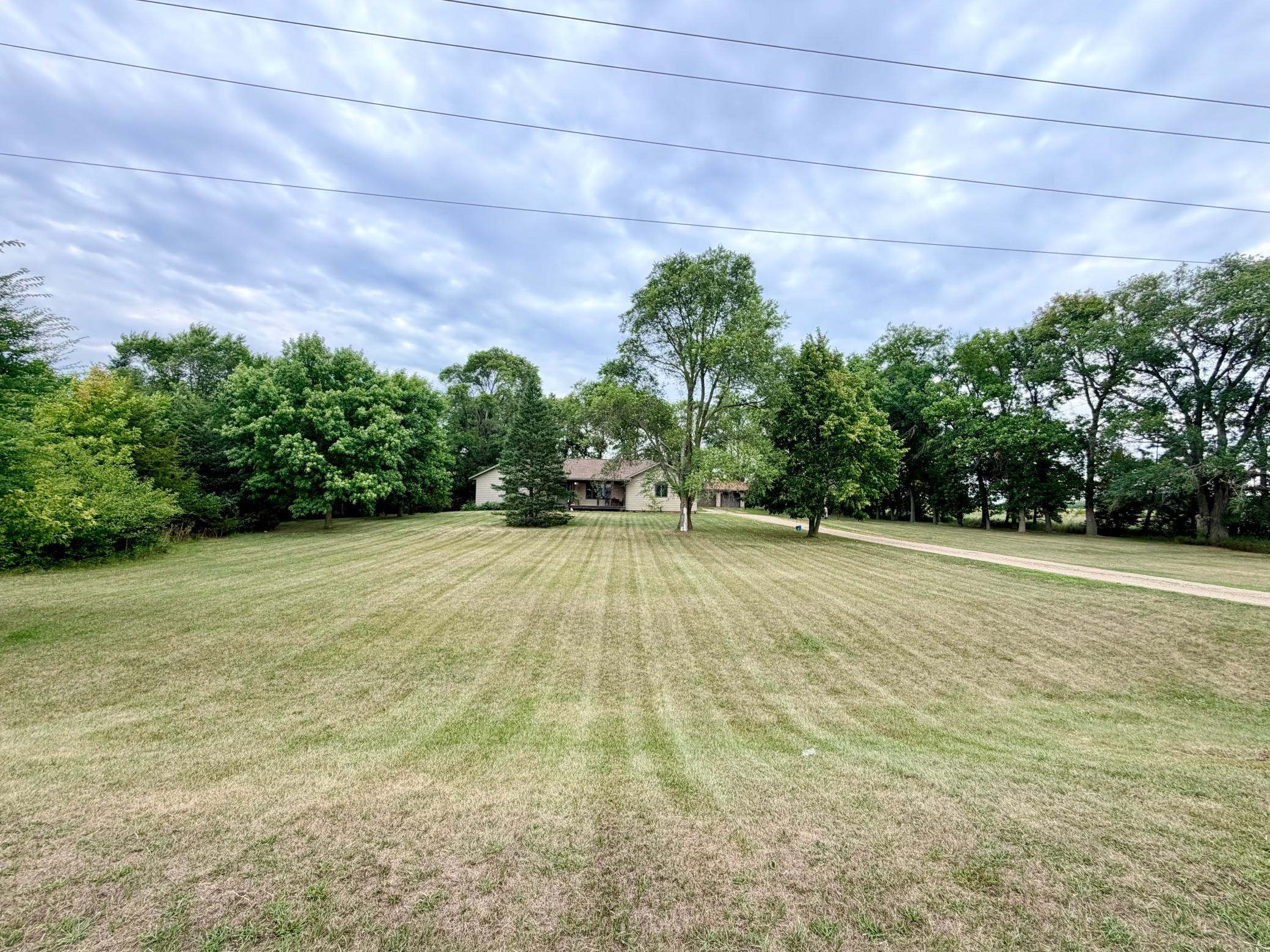 1995 single family home for sale at 506 Jackson Street E in Parkers Prairie, MN — 3 bed, 2 bath (photo 2 of 46)