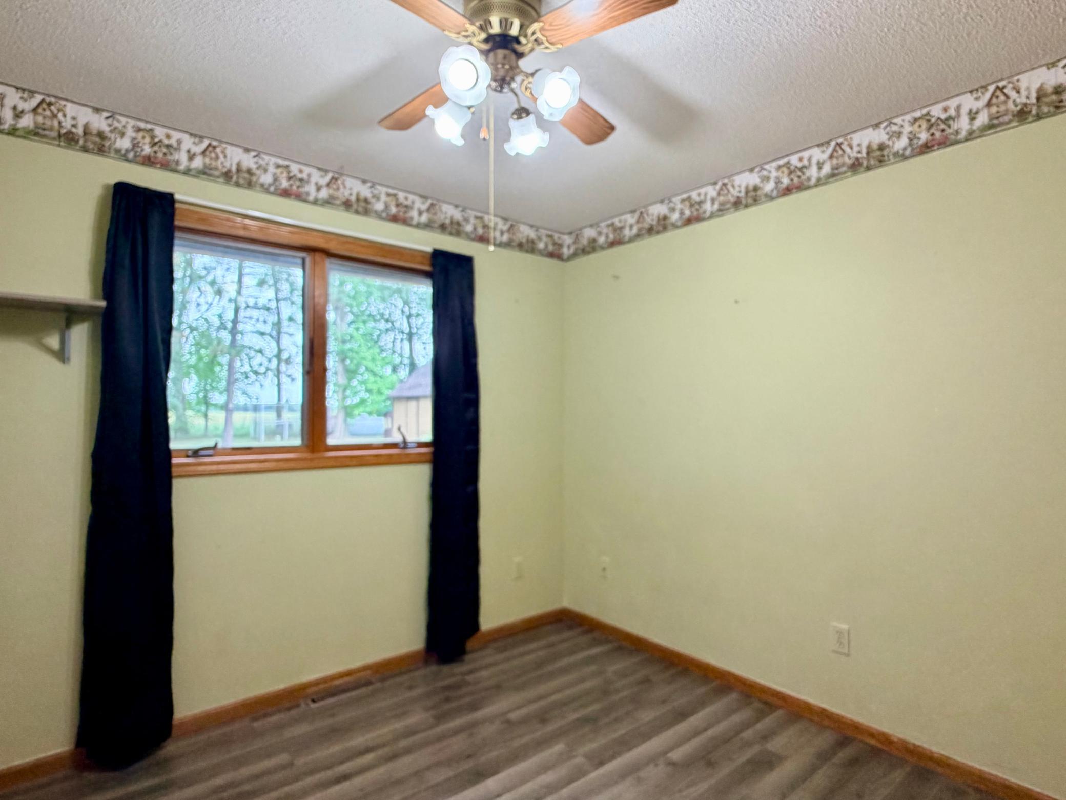1995 single family home for sale at 506 Jackson Street E in Parkers Prairie, MN — 3 bed, 2 bath (photo 14 of 46)