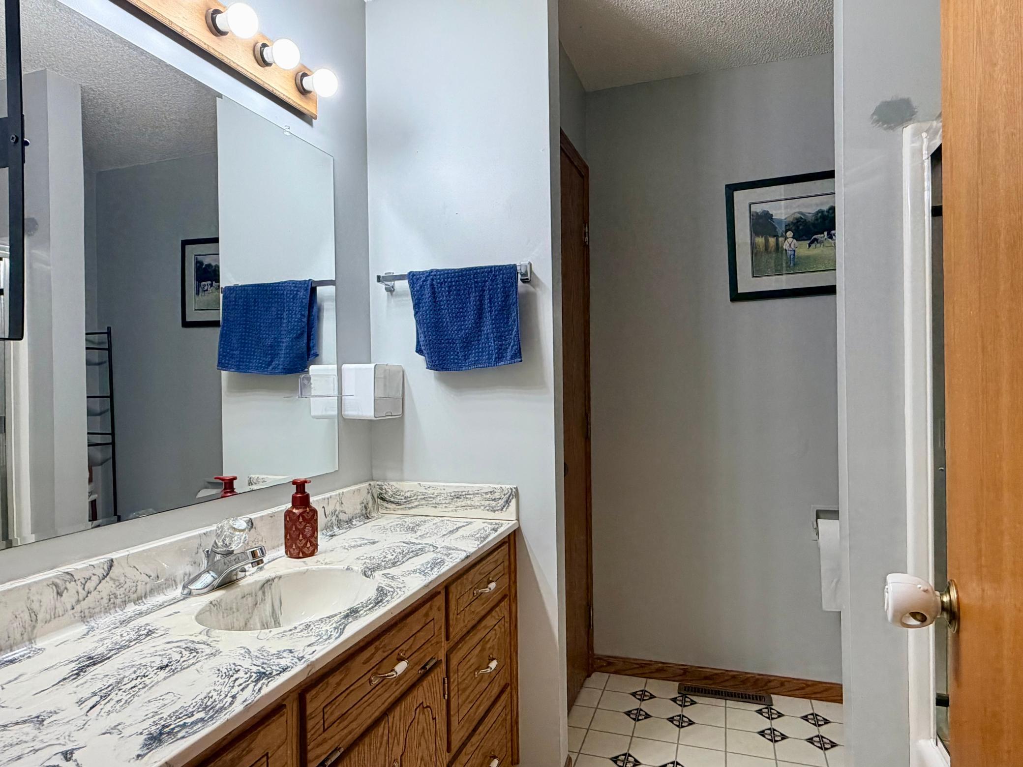 1995 single family home for sale at 506 Jackson Street E in Parkers Prairie, MN — 3 bed, 2 bath (photo 16 of 46)