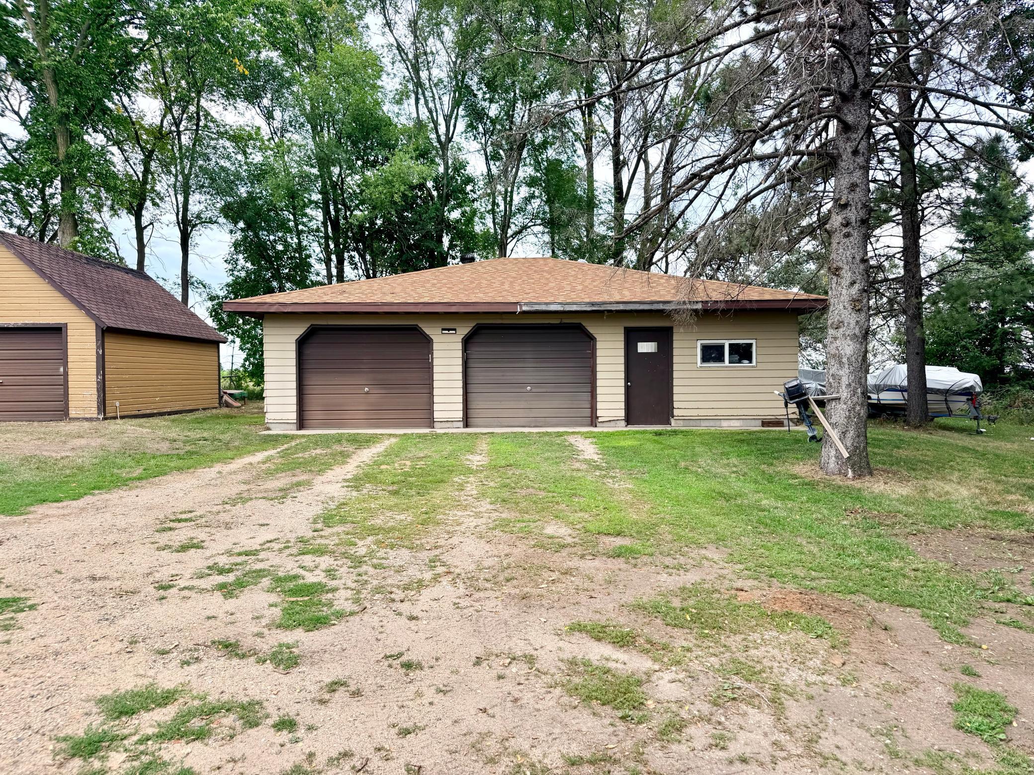 1995 single family home for sale at 506 Jackson Street E in Parkers Prairie, MN — 3 bed, 2 bath (photo 40 of 46)