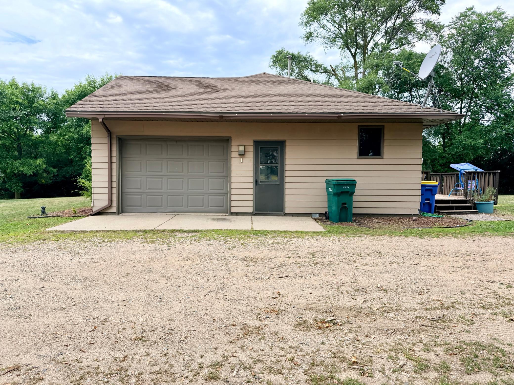 1995 single family home for sale at 506 Jackson Street E in Parkers Prairie, MN — 3 bed, 2 bath (photo 44 of 46)