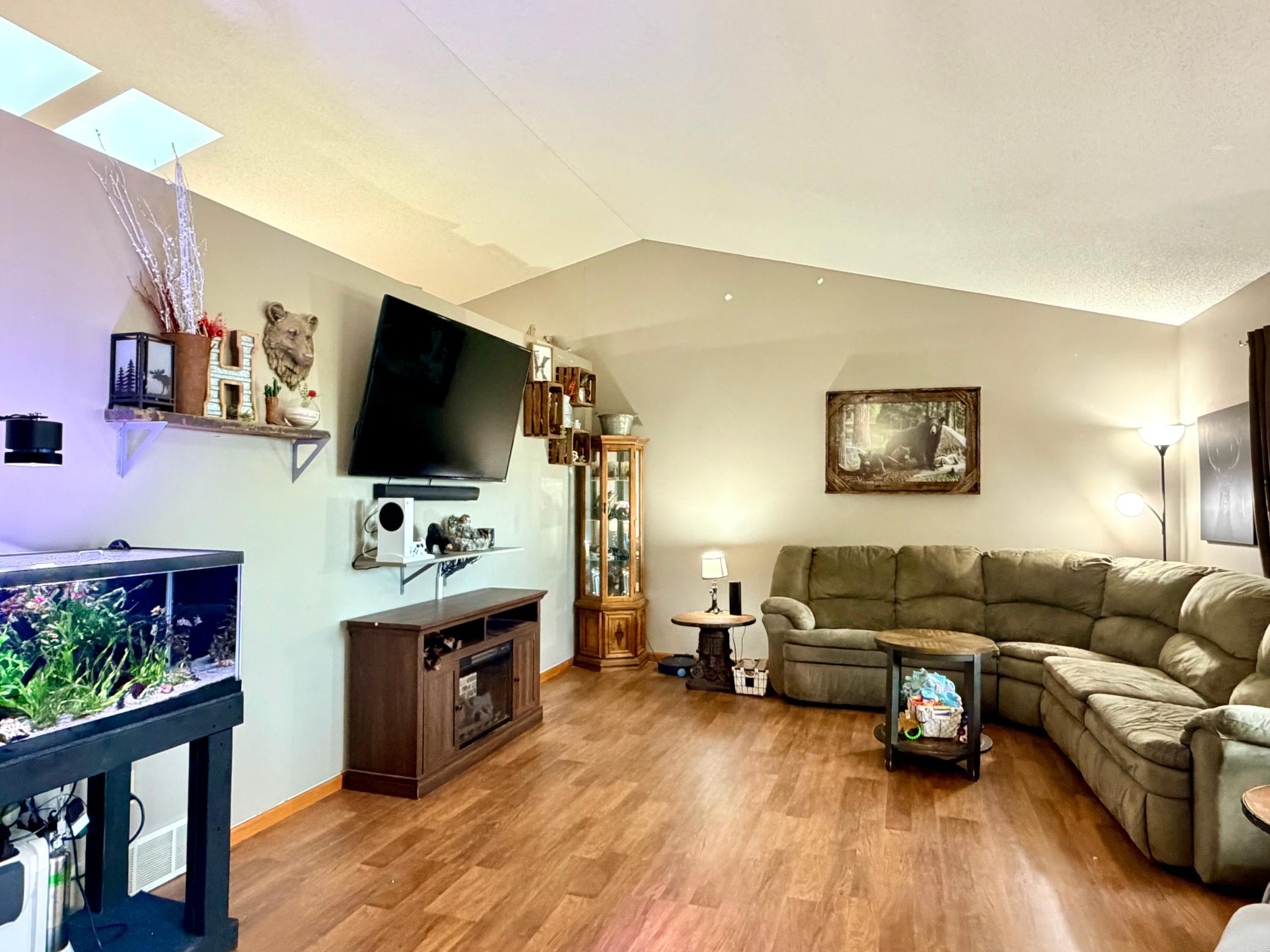 1995 single family home for sale at 506 Jackson Street E in Parkers Prairie, MN — 3 bed, 2 bath (photo 7 of 46)